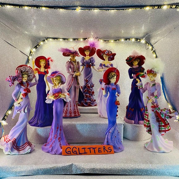 Red Hat Society figurines, 9 Collectable Dolls - Picture 5 of 8